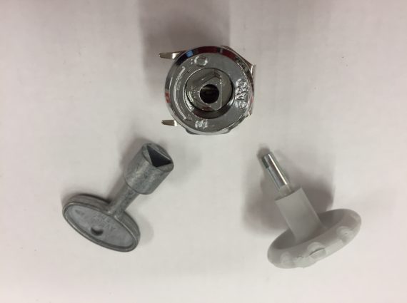 Bilde av lås + nøkler som passer for målerskap NEK 399